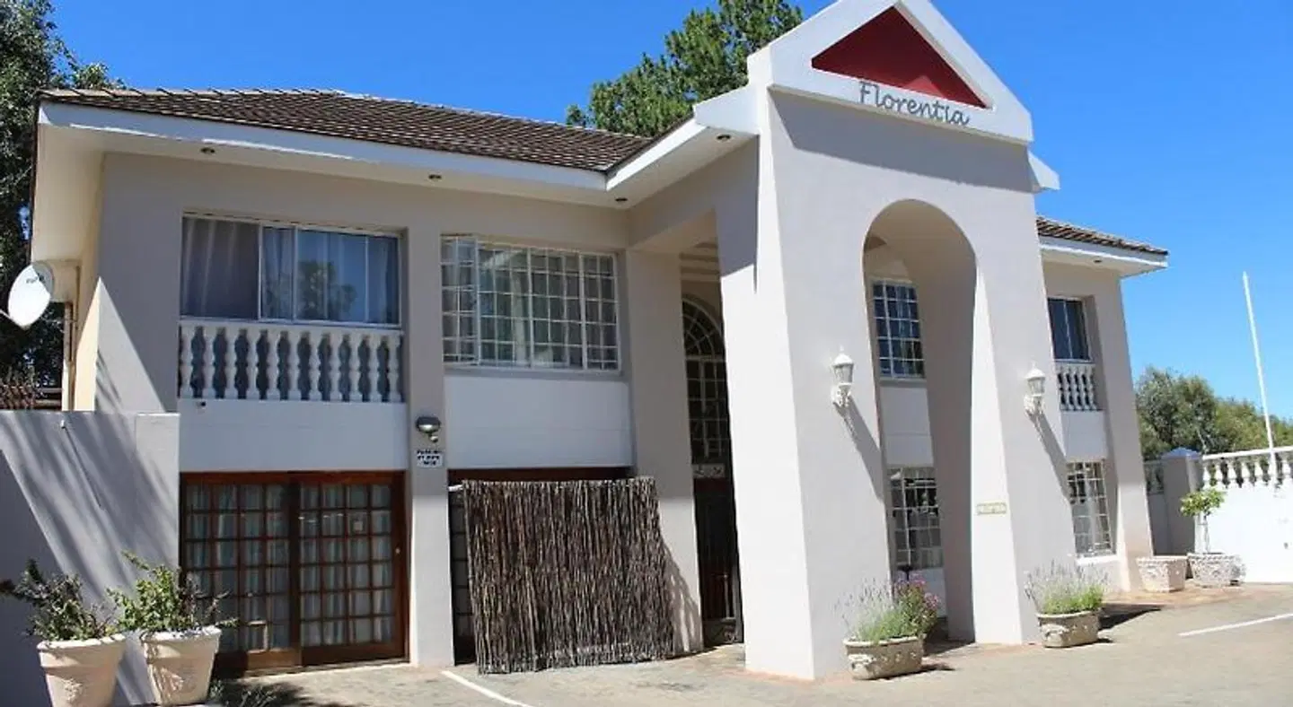 Florentia Guest House EXTERIOR