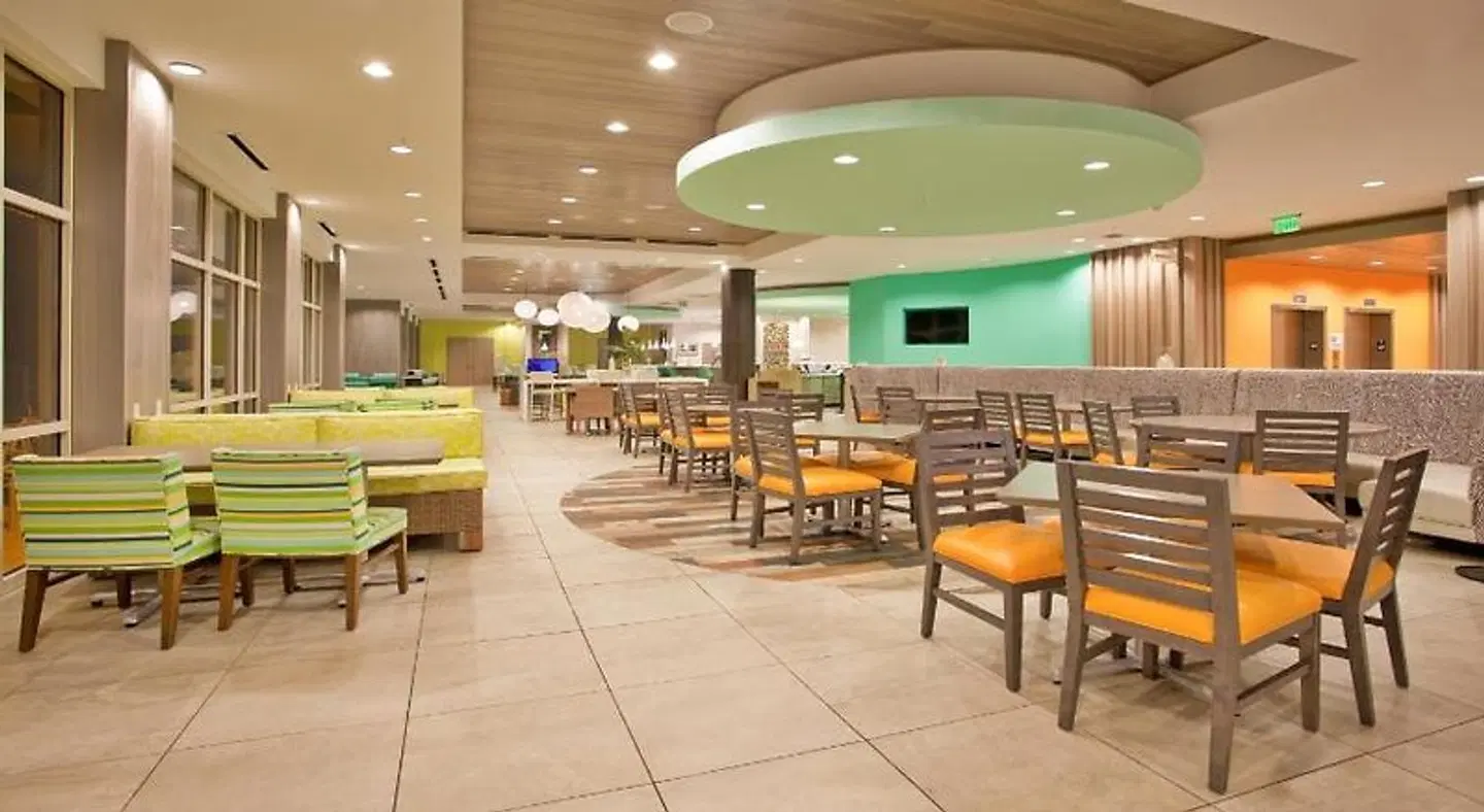 Holiday Inn Resort Fort Walton Beach Bar