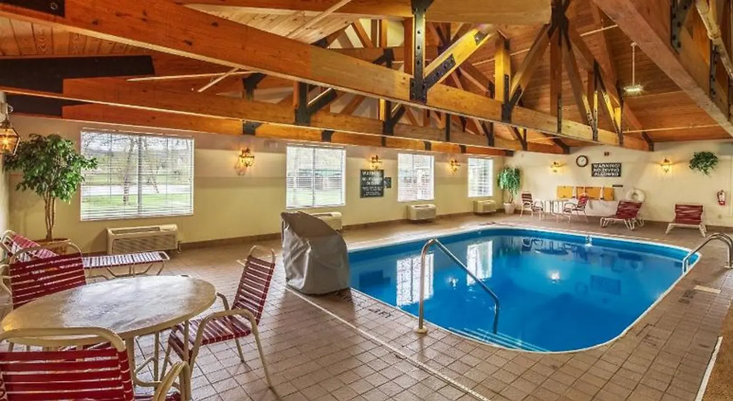 Coshocton Village Inn & Suites Hallenbad