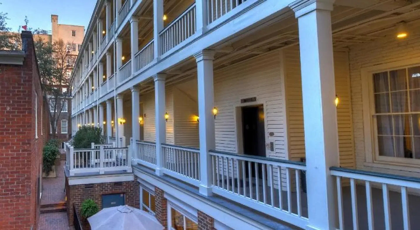 Linden Row Inn Terrasse