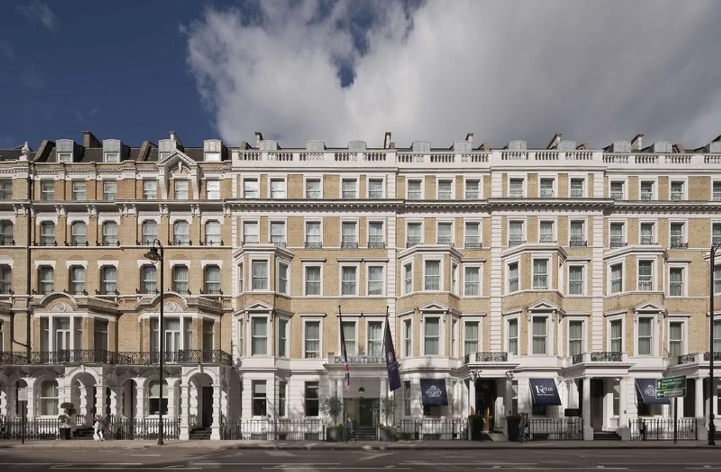 DoubleTree by Hilton London Kensington EXTERIOR
