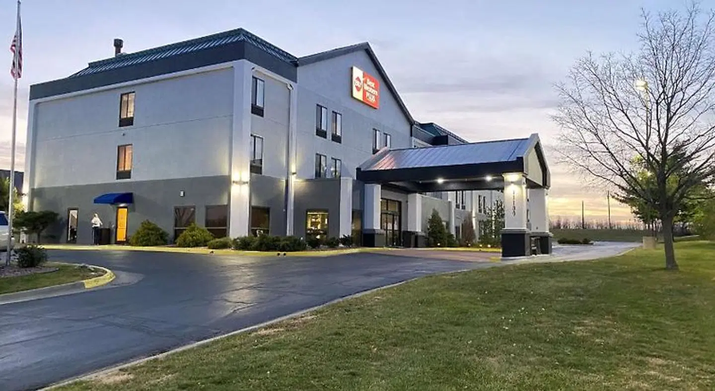 Best Western Plus Kansas City Airport - KCI East EXTERIOR
