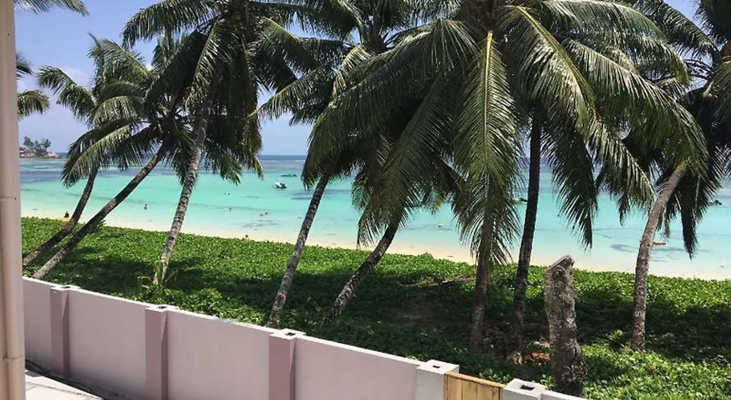 Shanaz Beachside Retreat LANDSCAPE