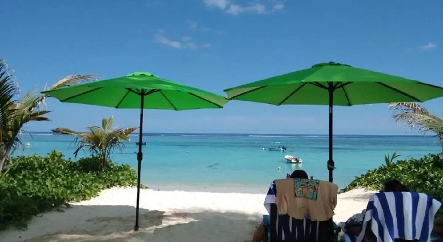 Shanaz Beachside Retreat Strand