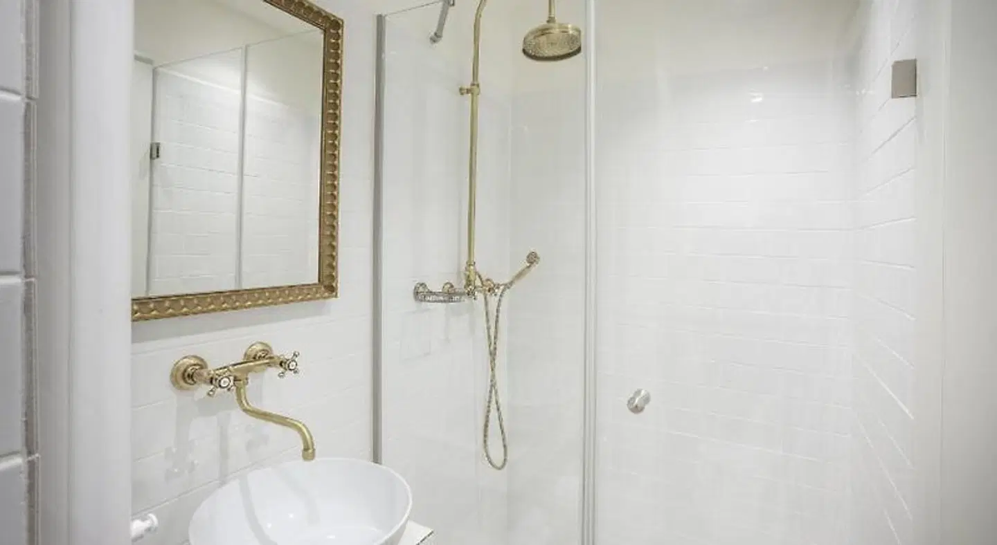 U Zlatych Nuzek Badezimmer