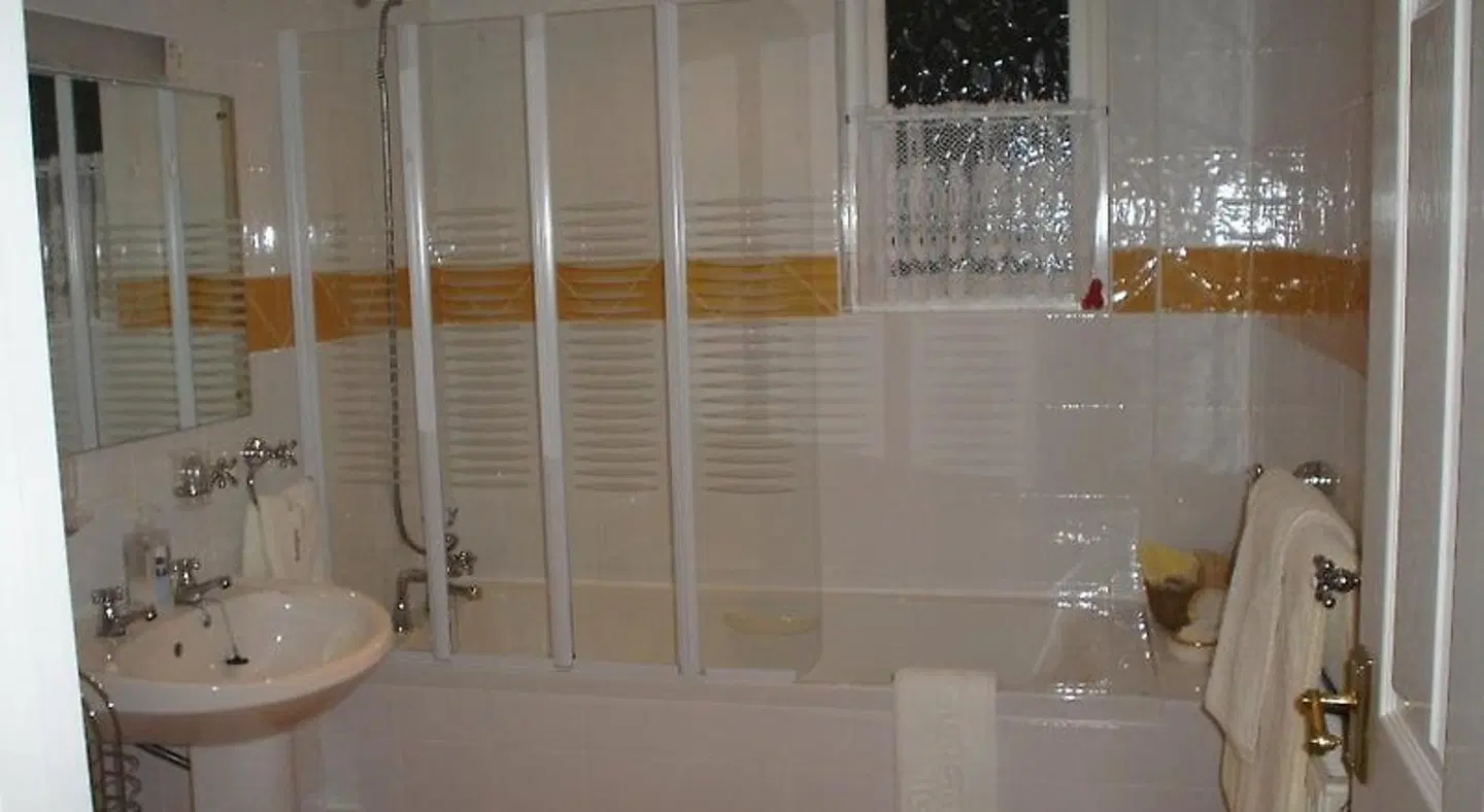 Rosedene Guest House Badezimmer