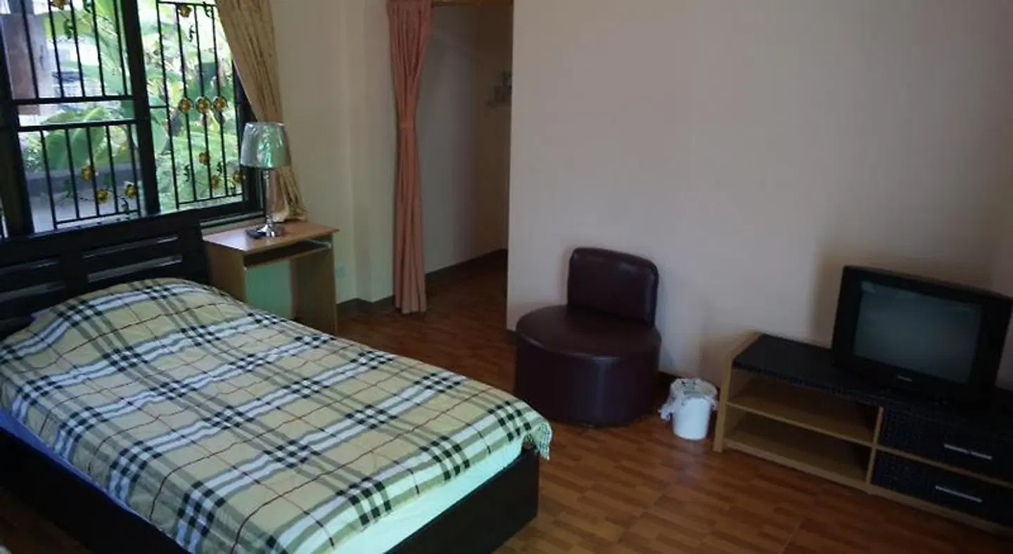 Three Moons Homestay ROOM_EXAMPLE
