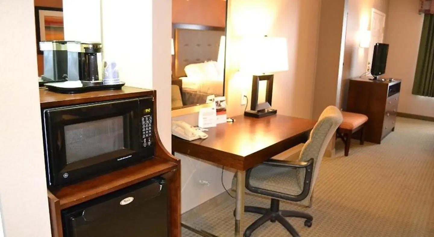 Holiday Inn Express & Suites Bozeman West by IHG ROOM_EXAMPLE