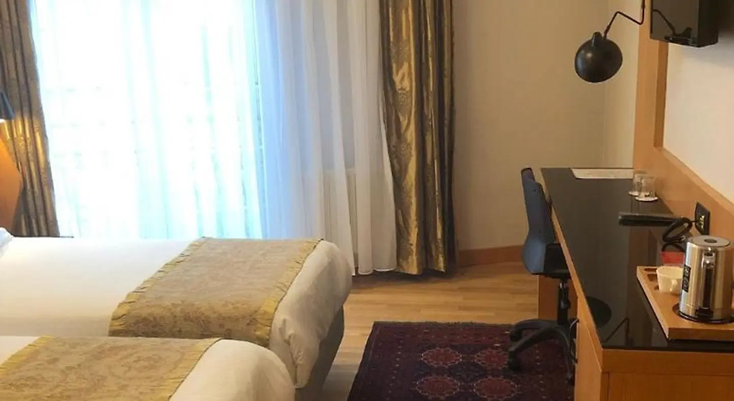 Maywood ROOM_EXAMPLE