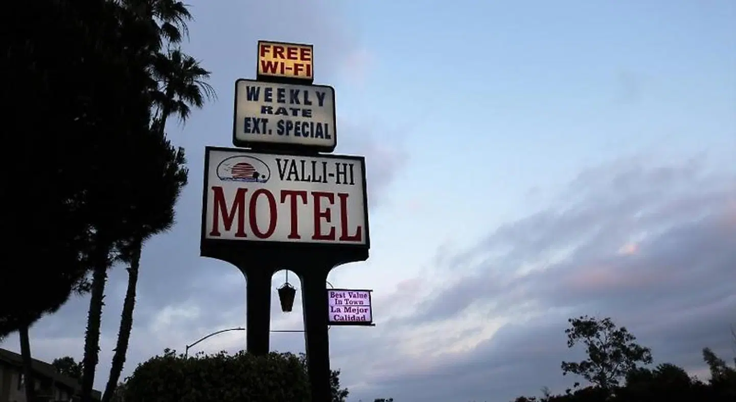 Valli Hi Motel EXTERIOR