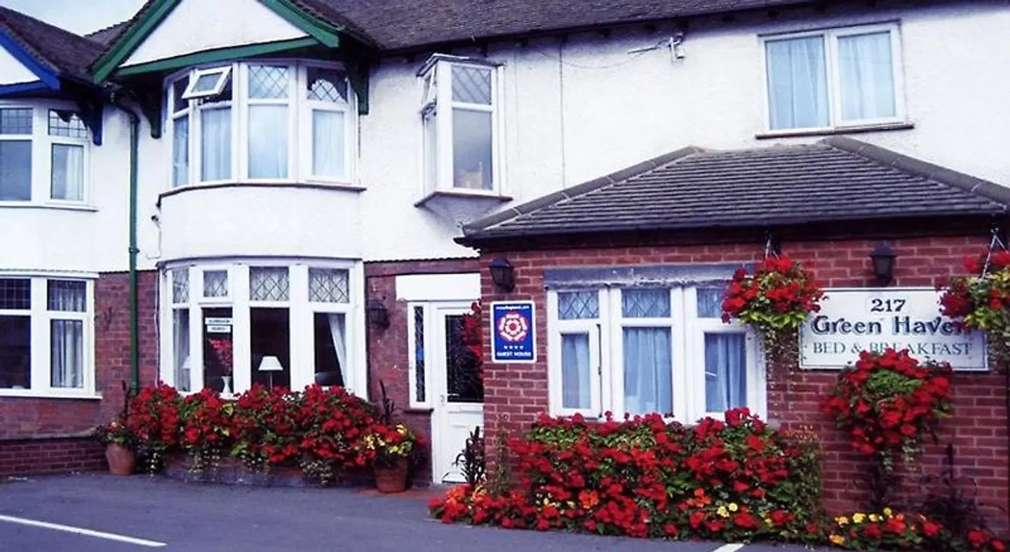 Green Haven Guest House EXTERIOR