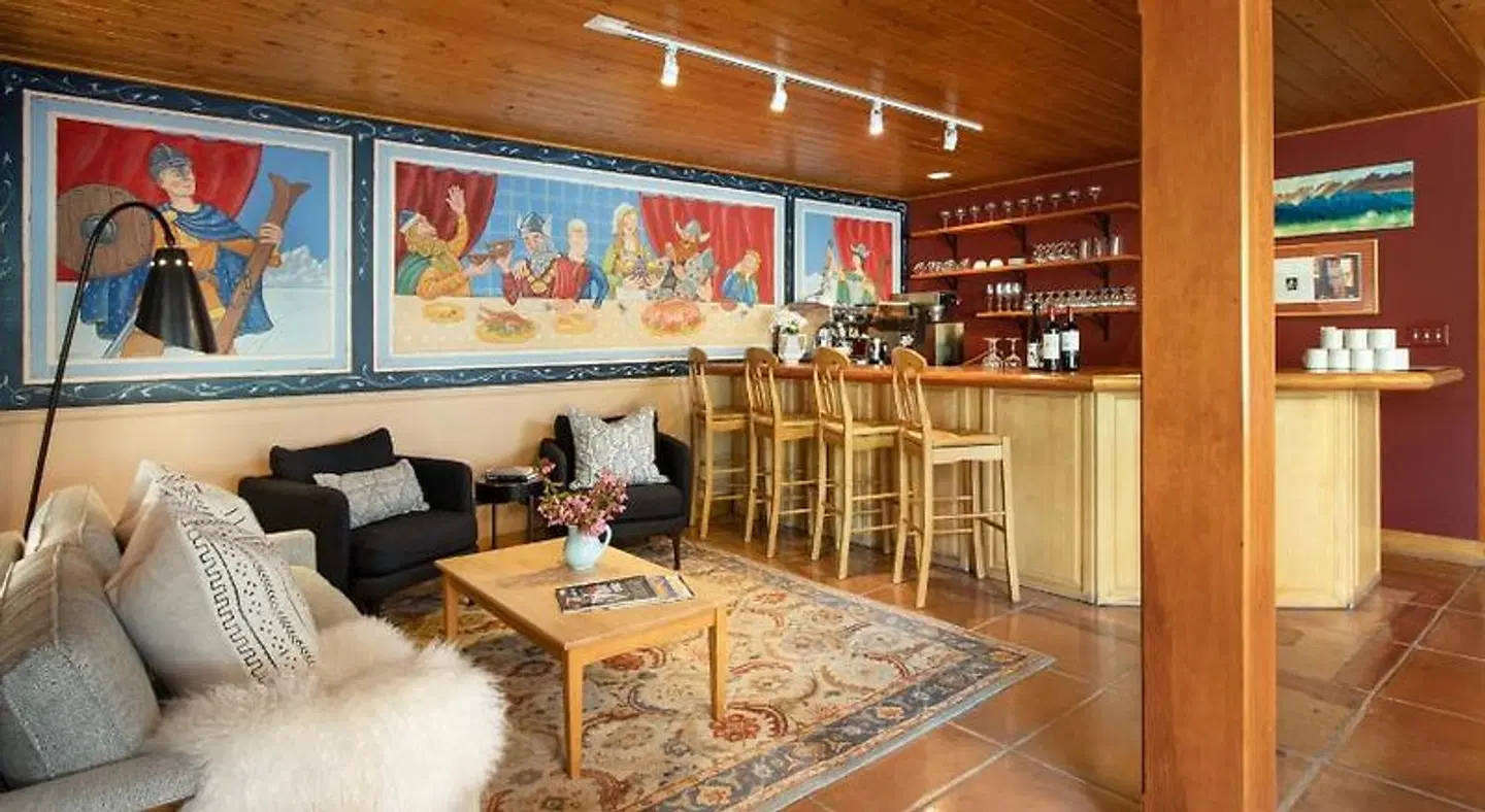 The Alpine House Bar