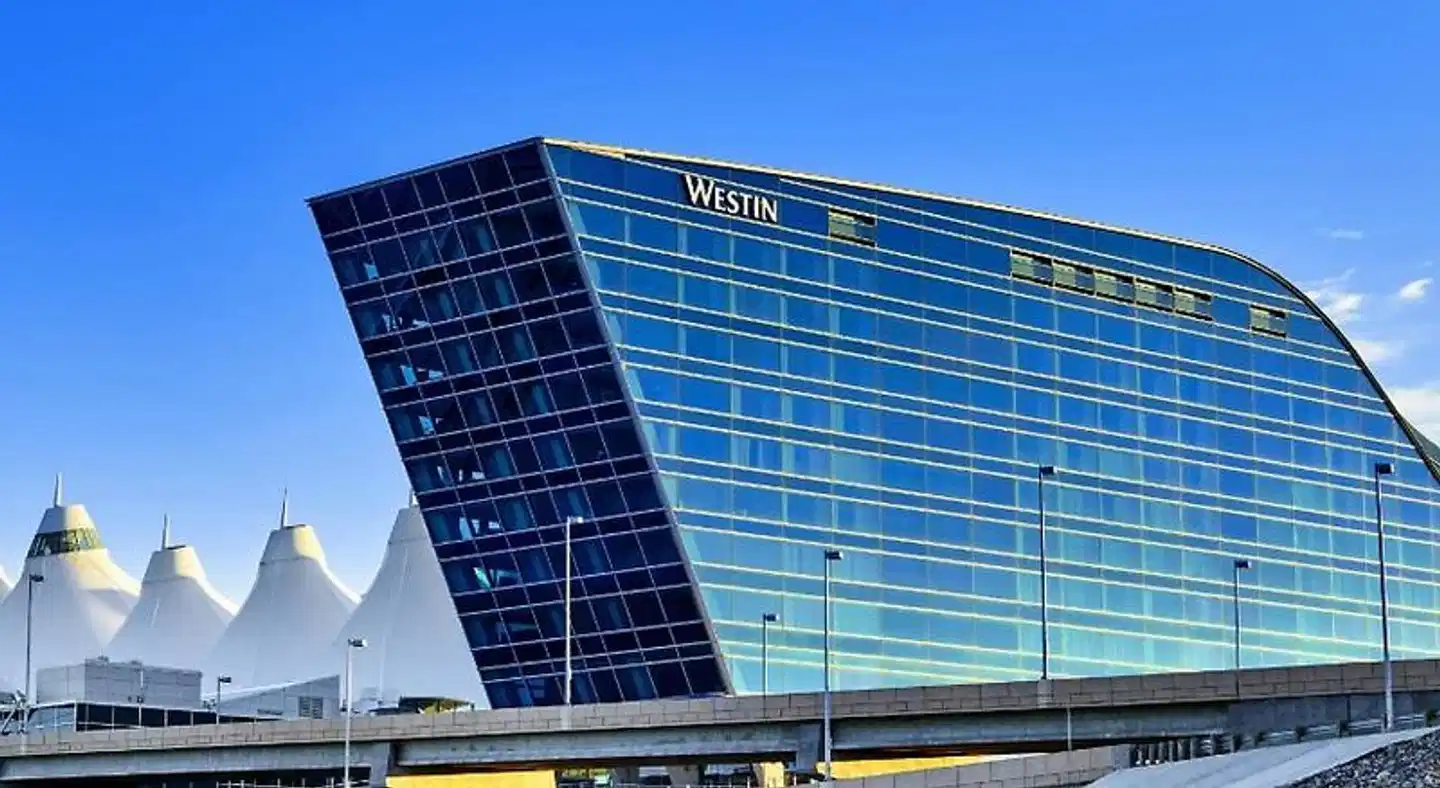The Westin Denver International Airport Aussenansicht