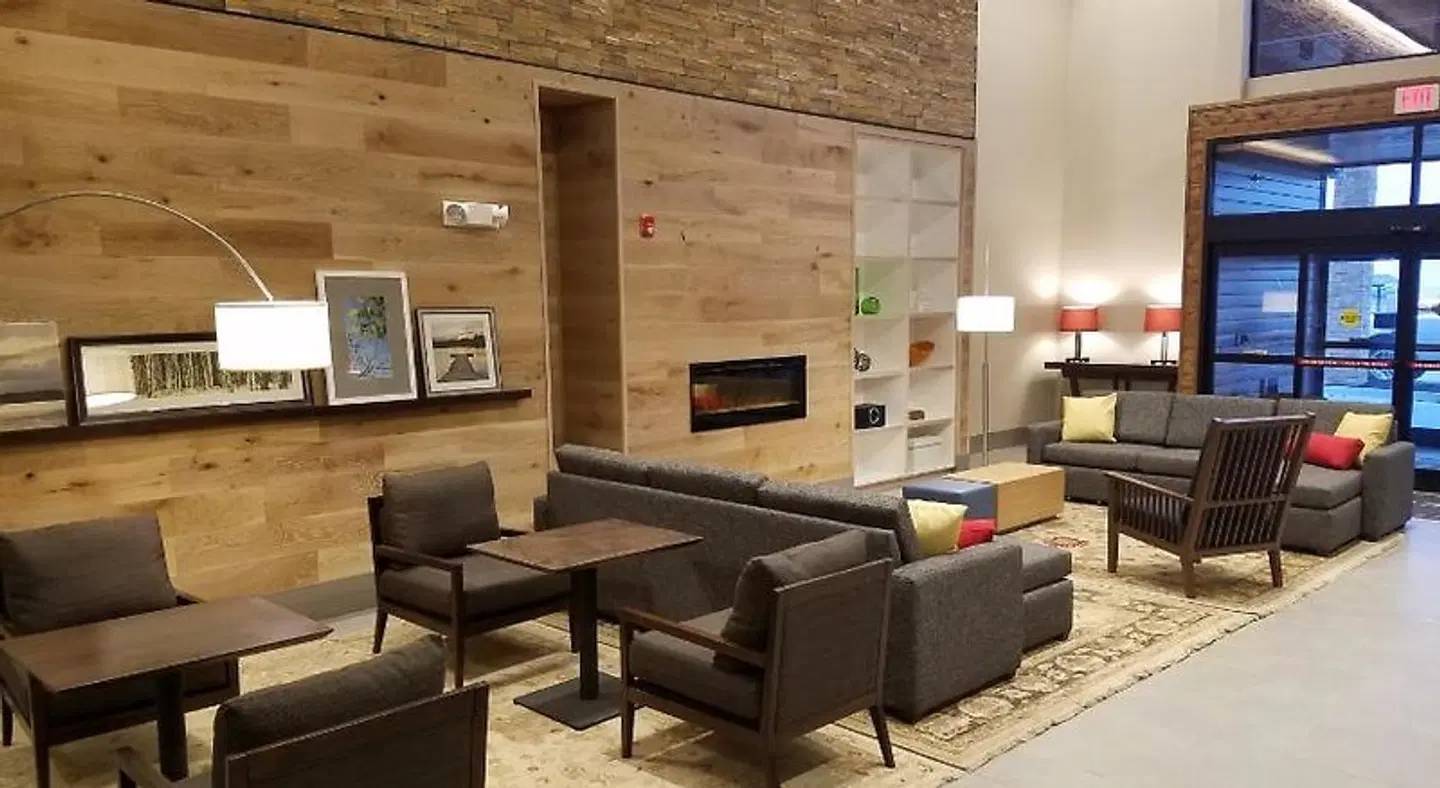 Country Inn & Suites by Radisson, Lawrence, KS LOUNGE_LOBBY