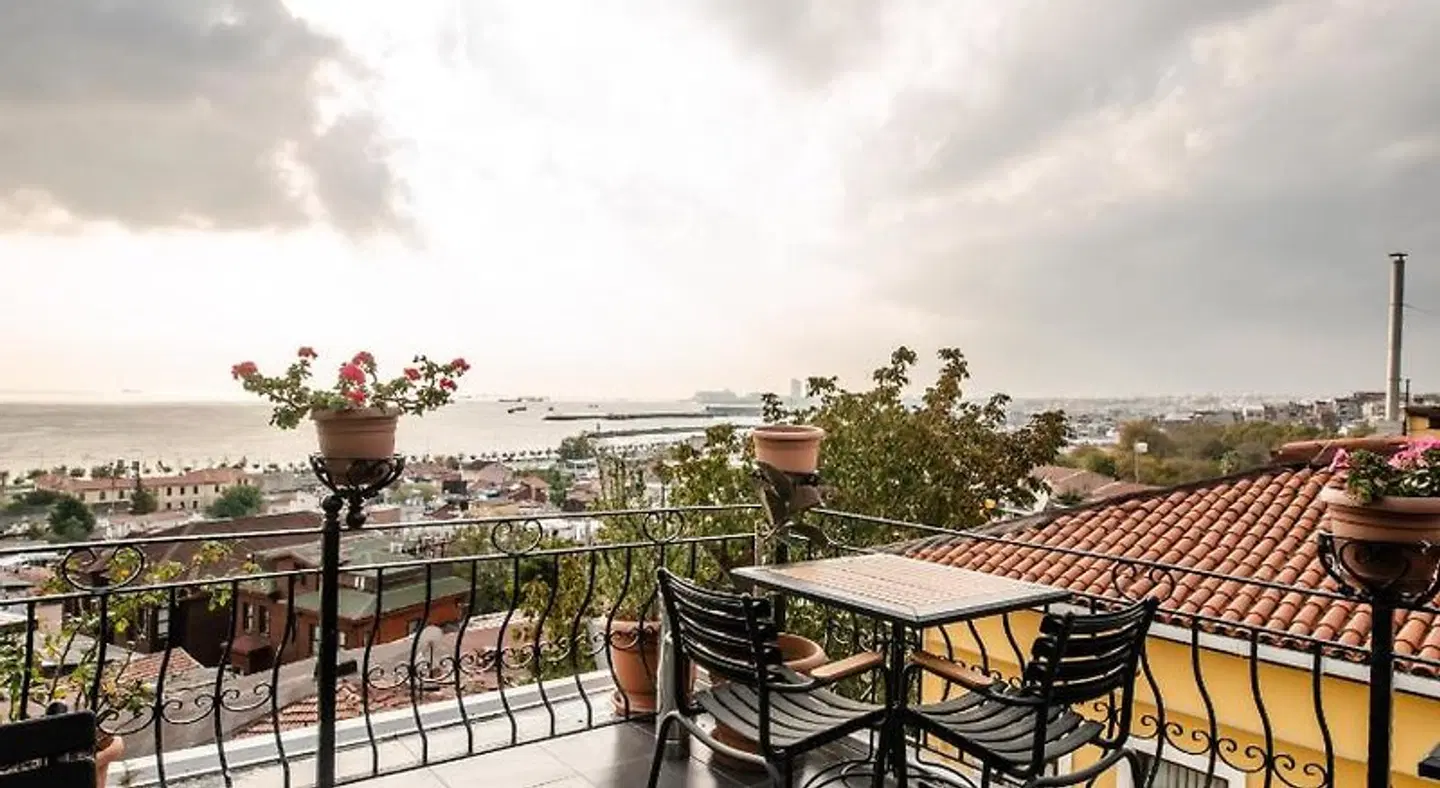 Camelot Apartment Terrasse