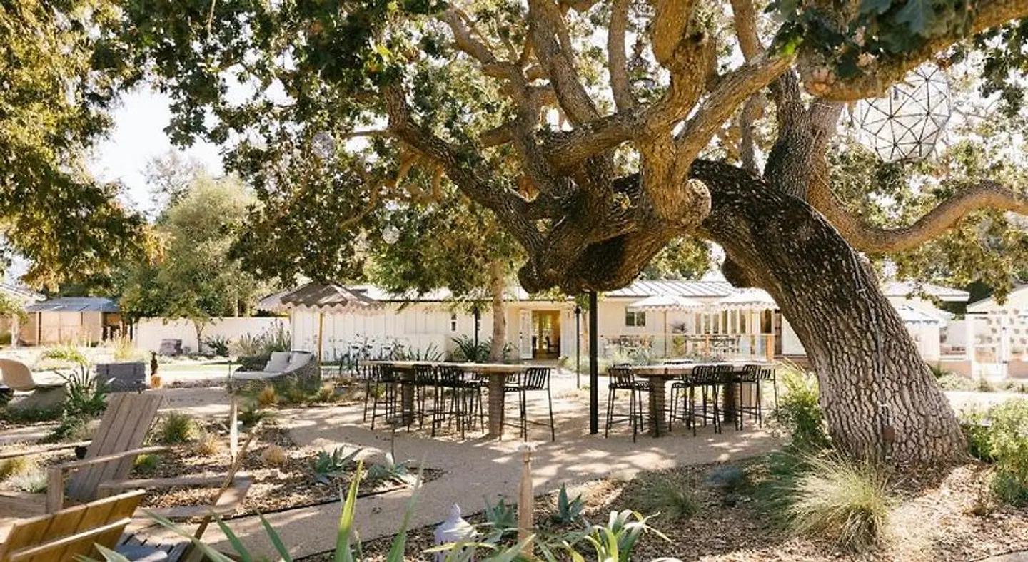 Hotel Ynez LANDSCAPE