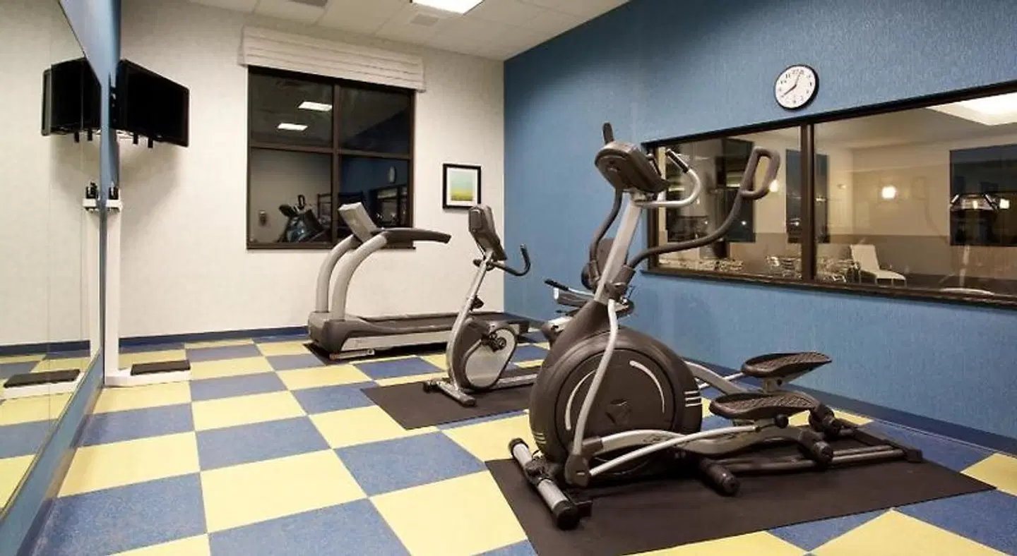 Holiday Inn Express & Suites Rock Springs Green River by IHG SPORTS_AND_LEISURE