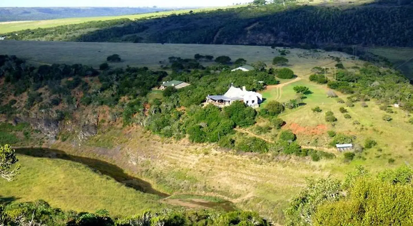 African Safari Lodge LANDSCAPE