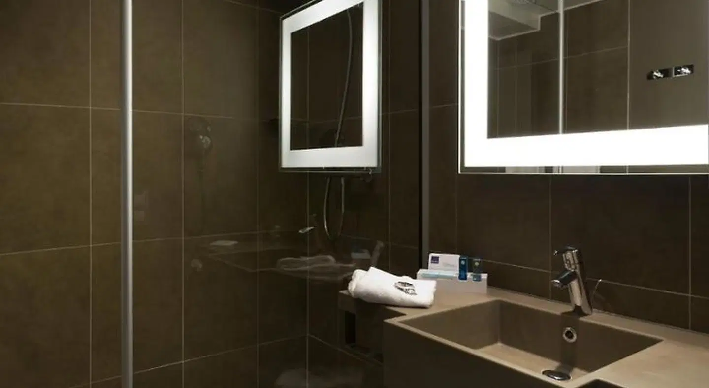 Novotel Leuven Centrum Hotel Badezimmer