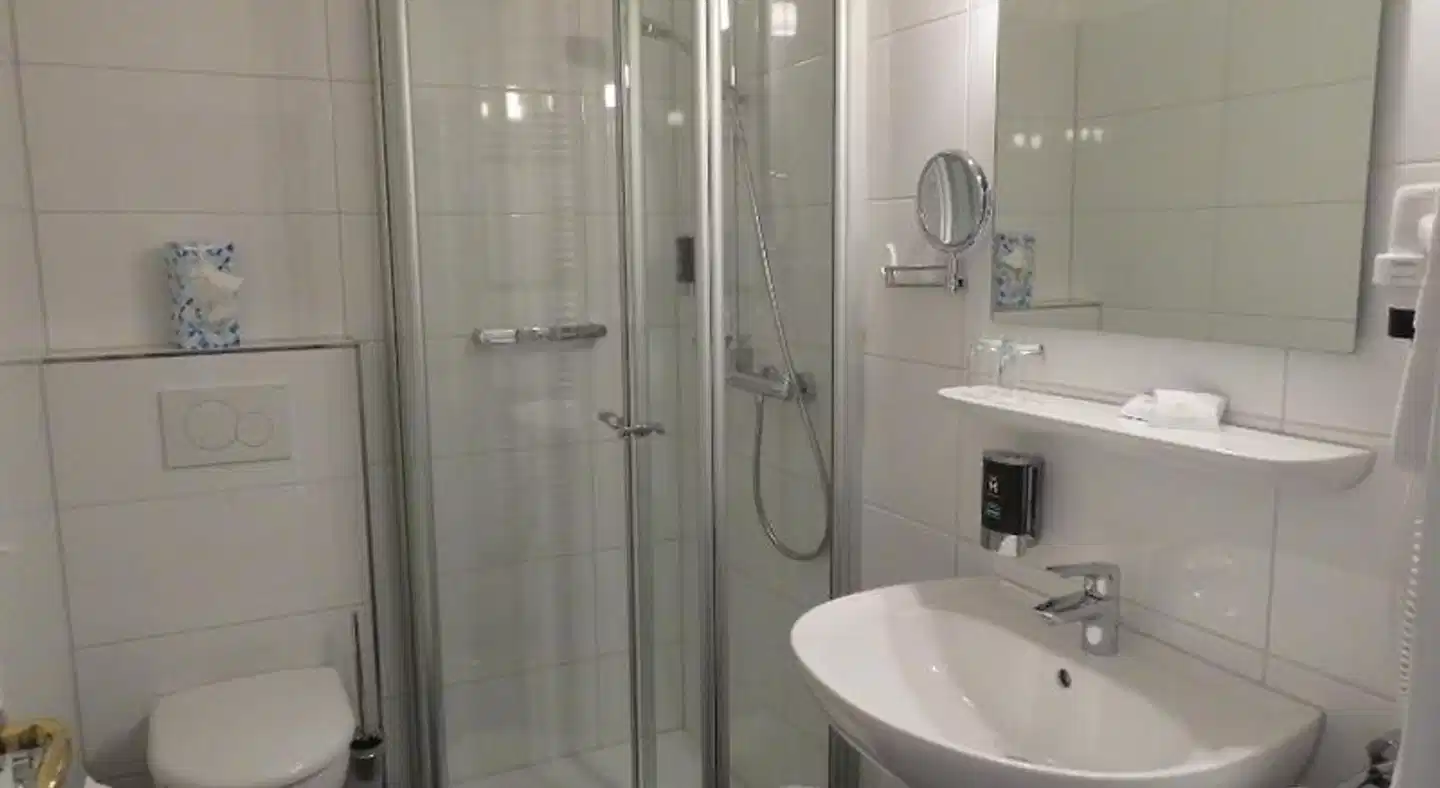 Haus Hientz Zum Rosenteich Badezimmer