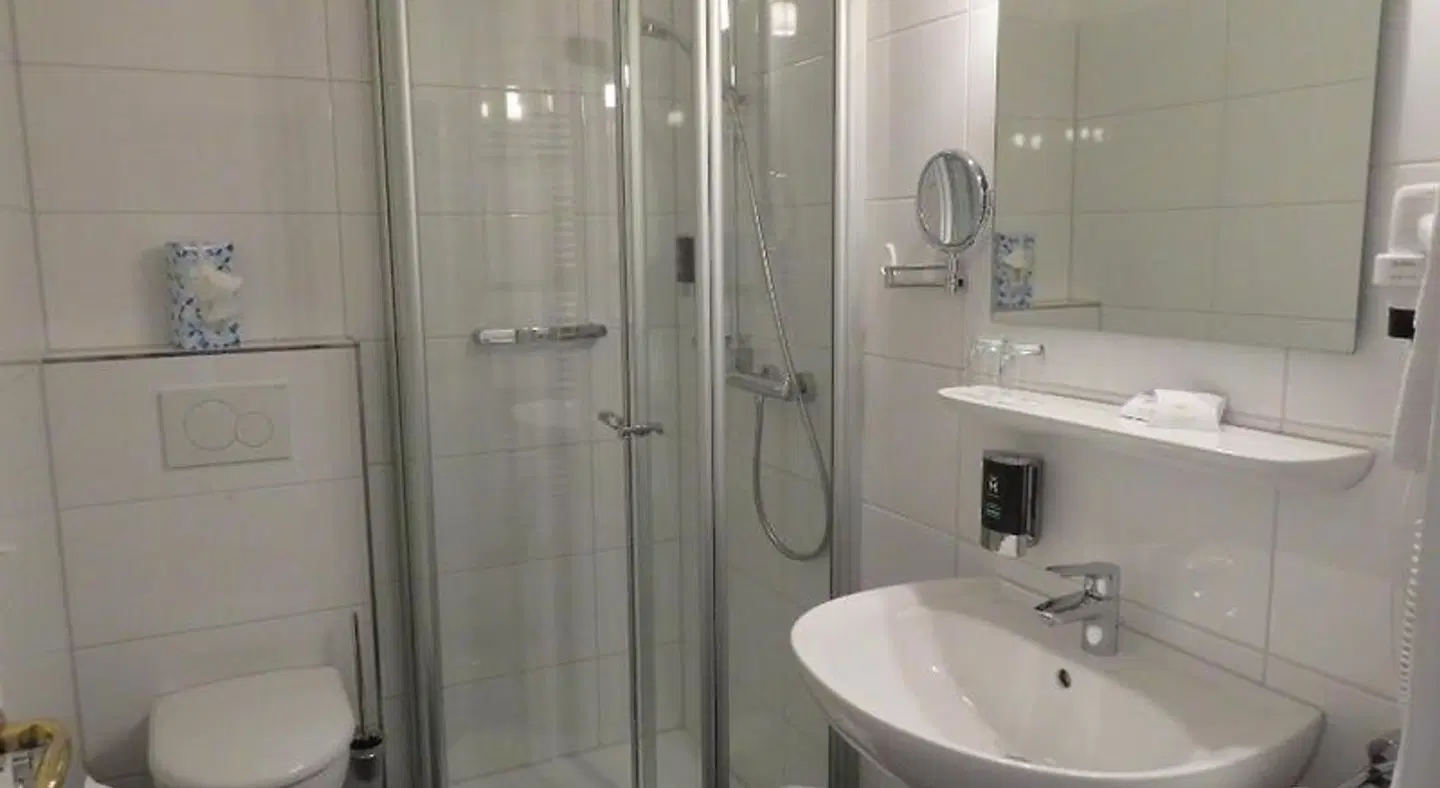 Haus Hientz Zum Rosenteich Badezimmer