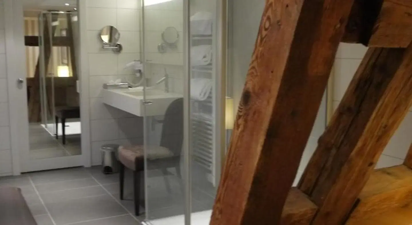 Hôtel Restaurant Au Cerf d'Or Badezimmer