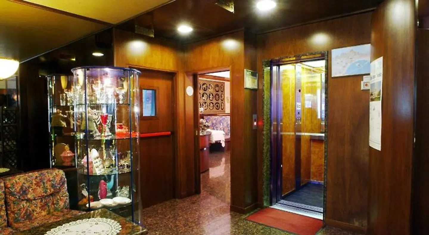 Roma LOUNGE_LOBBY