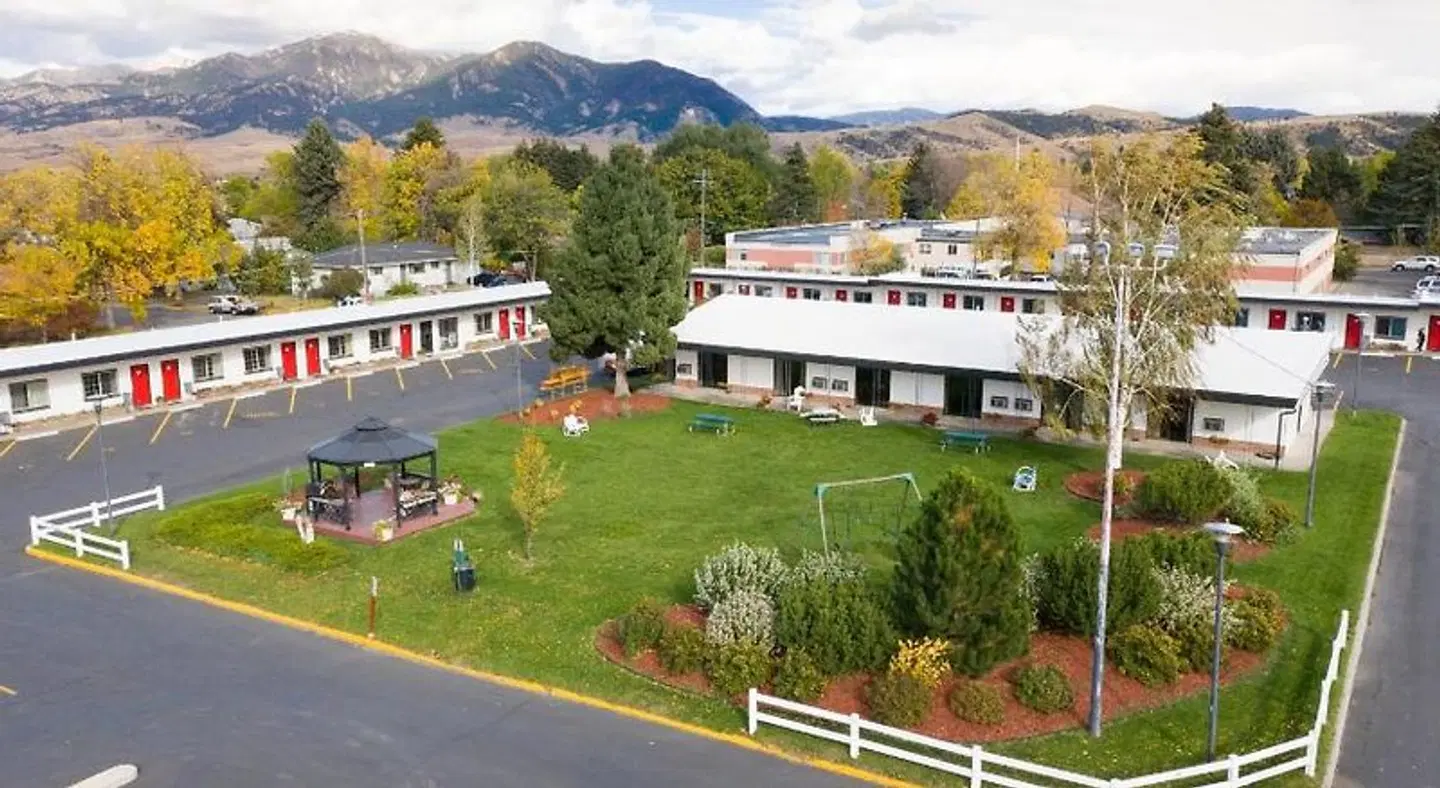 The Sapphire Motel Garten