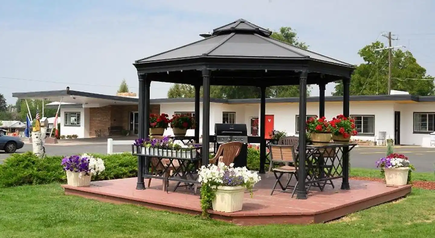 The Sapphire Motel Terrasse