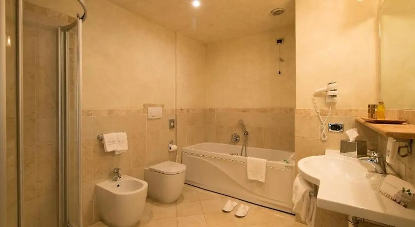 Du Lac Vital Mountain Hotel Badezimmer