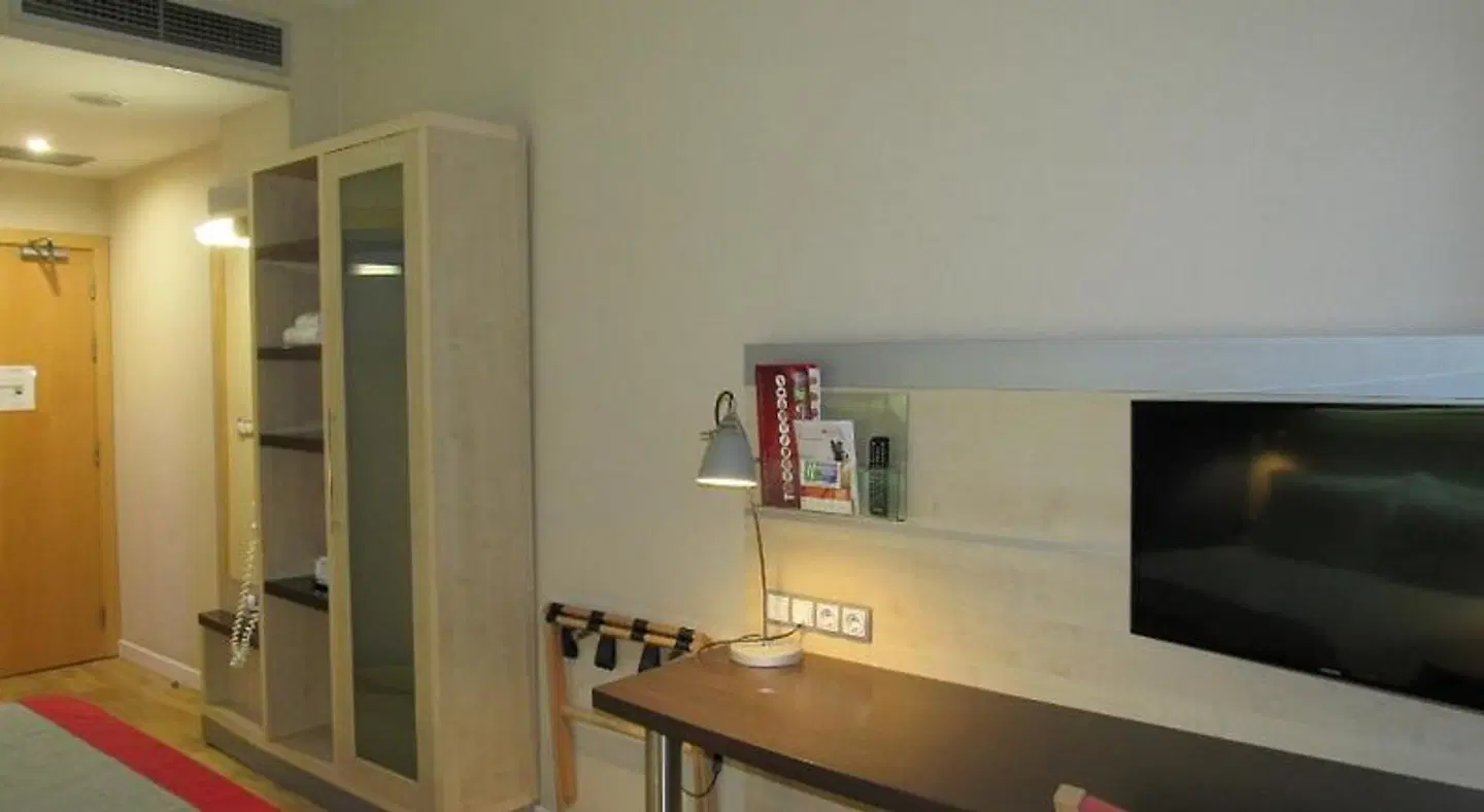 Holiday Inn Express Barcelona - Sant Cugat Badezimmer