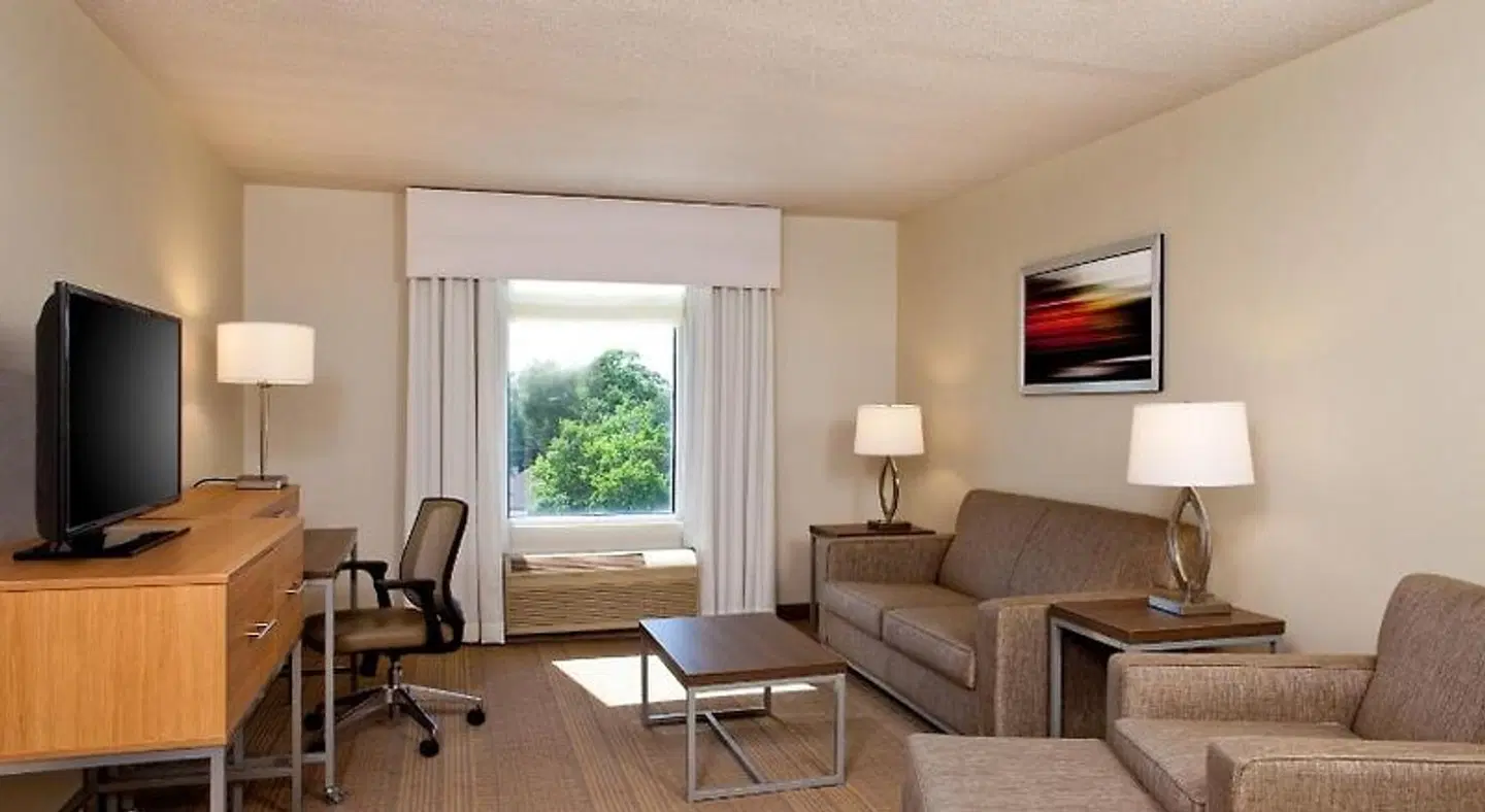 Holiday Inn Little Rock-Presidential-Dwntn by IHG ROOM_EXAMPLE