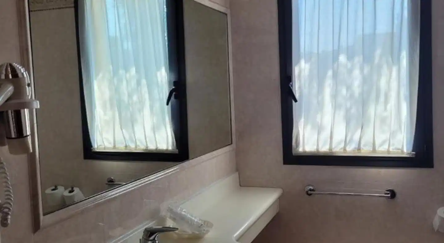 Admiral Hotel Villa Erme Badezimmer