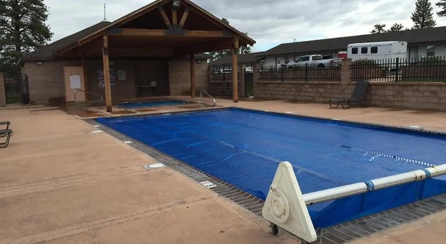 Bryce Canyon Pines OUTDOOR_POOL