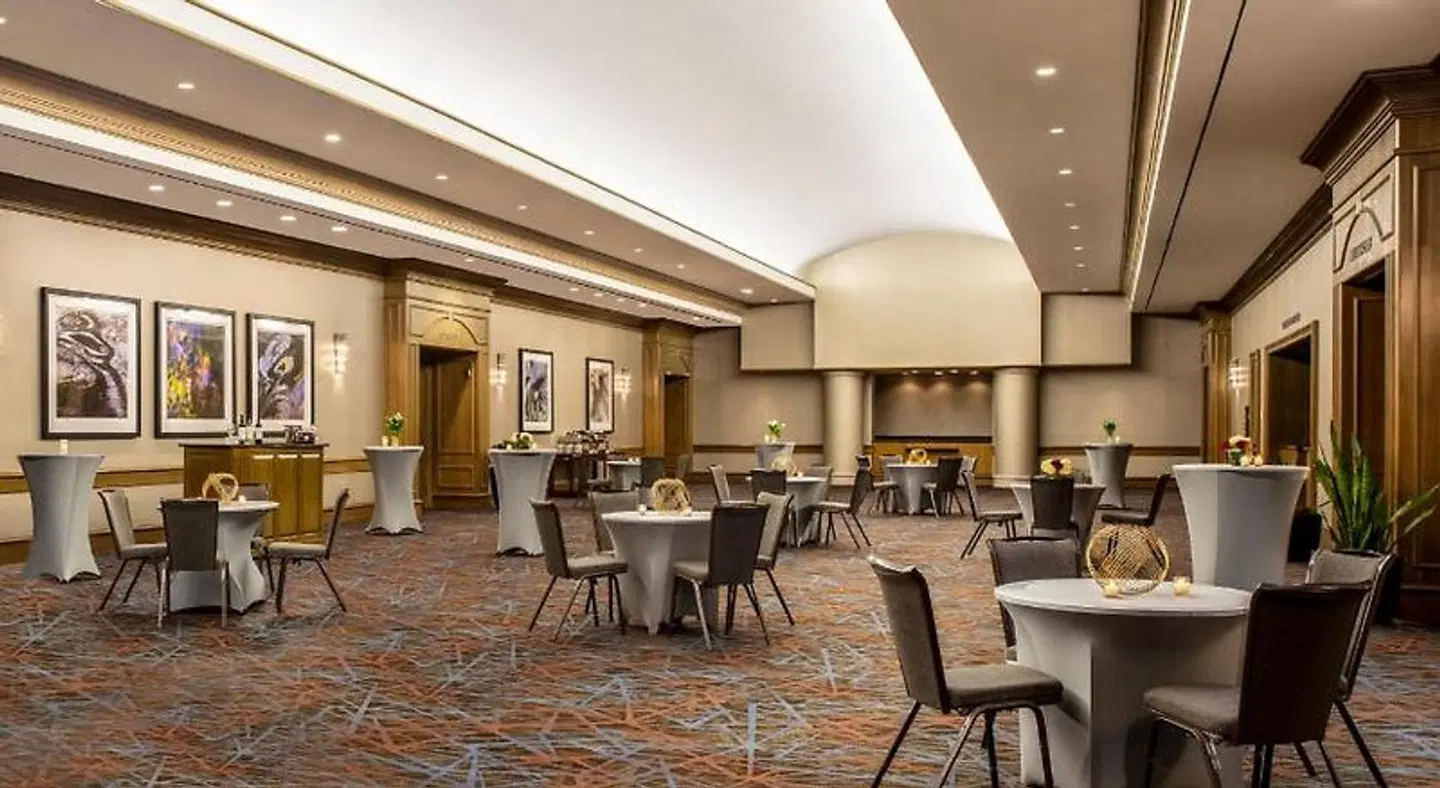 Hyatt Regency Birmingham - The Wynfrey Hotel Restaurant