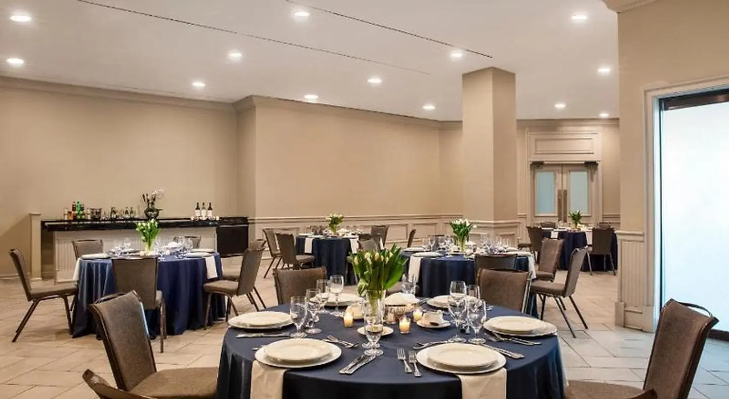 Hyatt Regency Birmingham - The Wynfrey Hotel Restaurant
