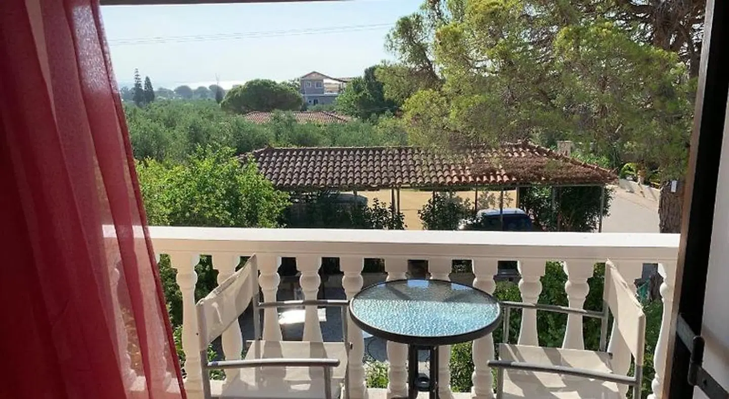 Gerani EXTERIOR