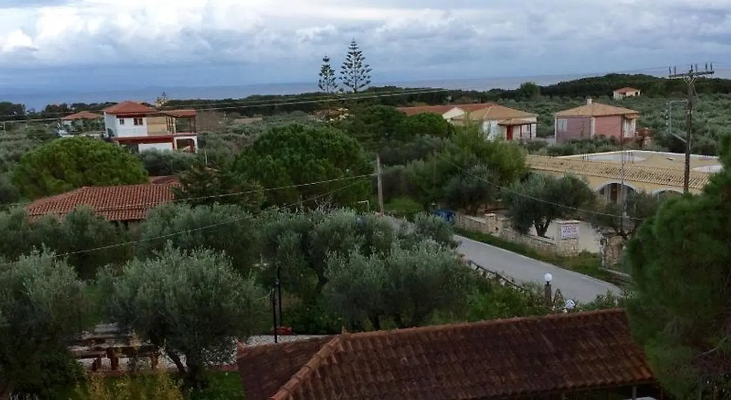 Gerani EXTERIOR