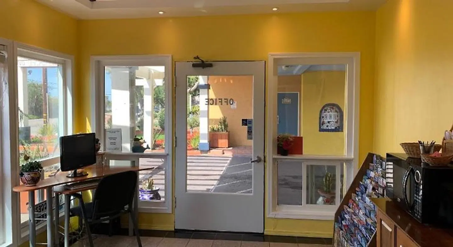 Sandyland Reef Inn LOUNGE_LOBBY