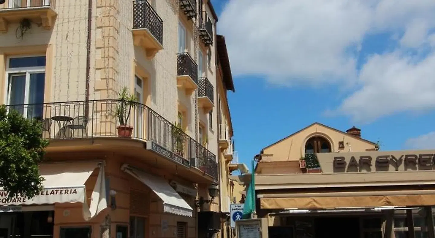 Piazza Tasso B&B EXTERIOR