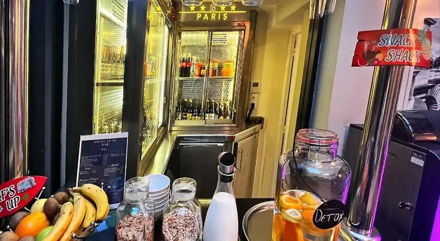 Hôtel  Le 18 Paris Wohnbeispiel