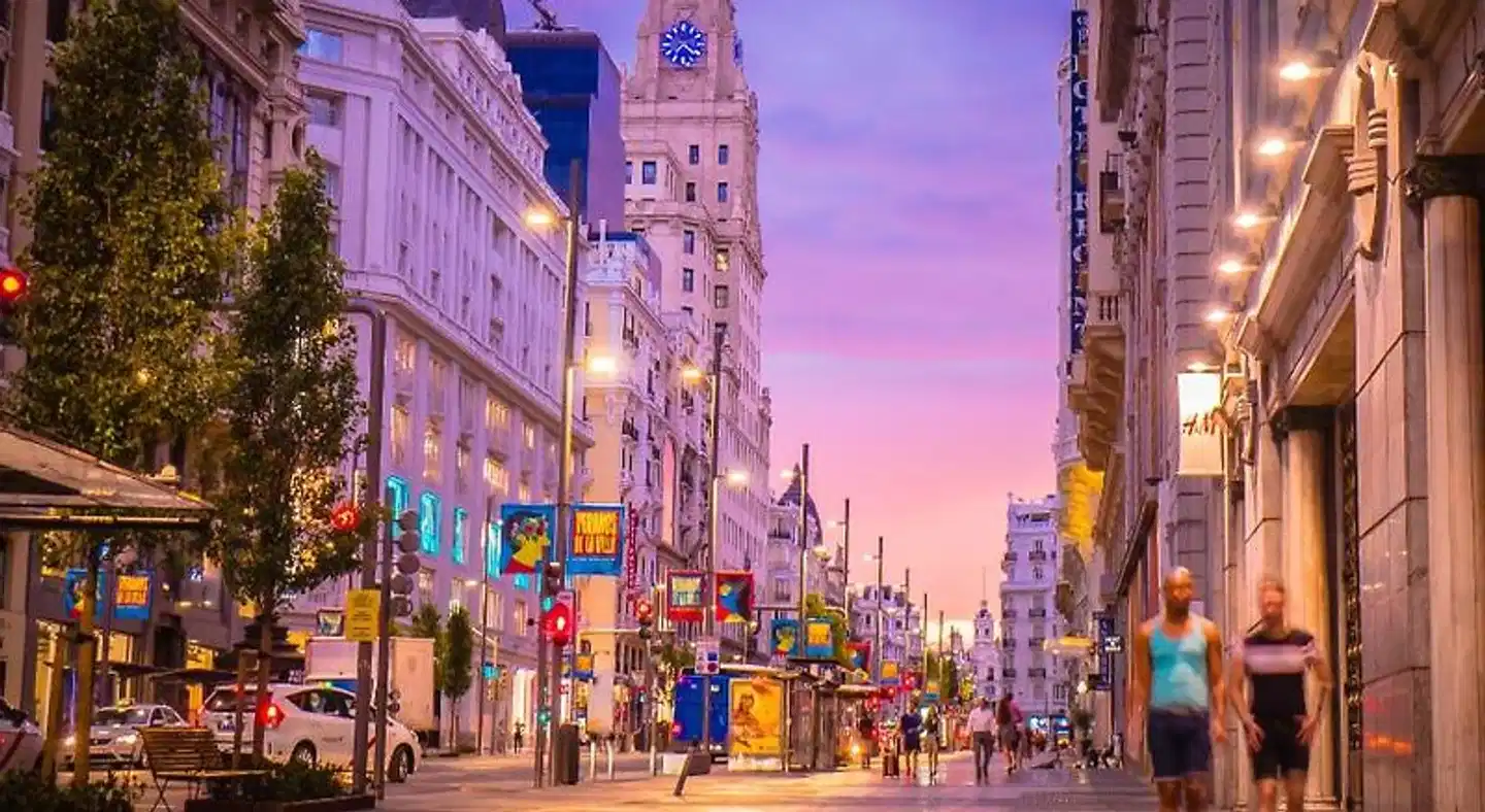 Woohoo Suites Madrid Aussenansicht