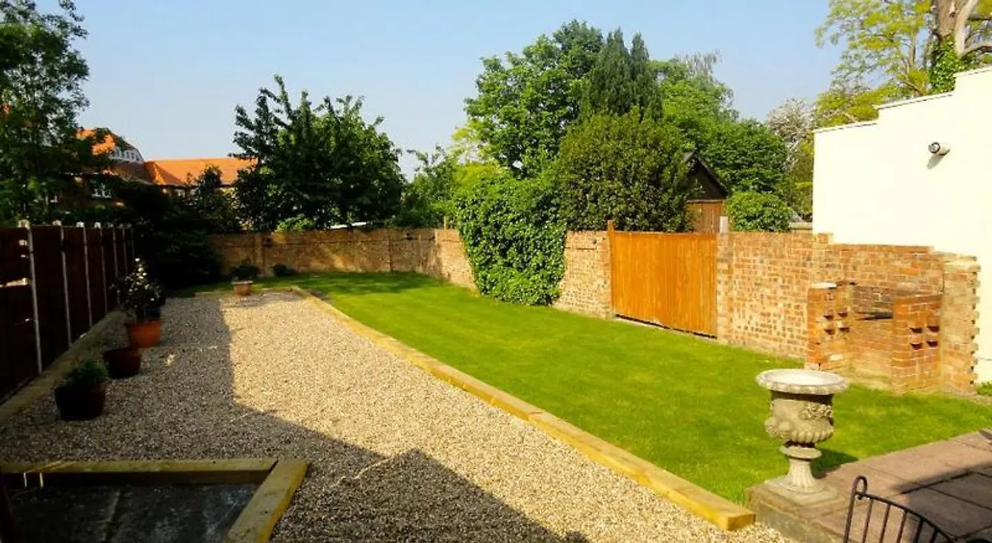 Warwick Lodge Garten