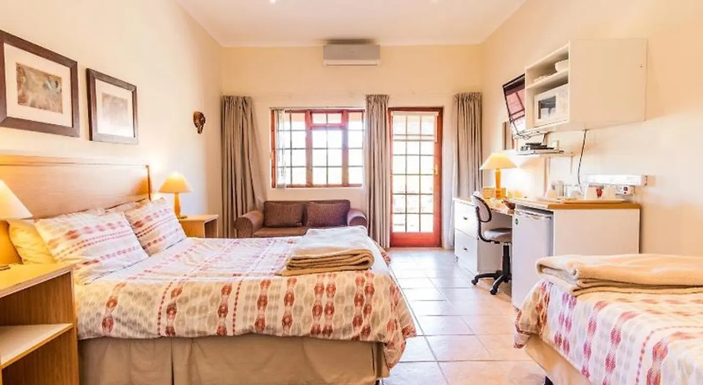 Treetops Guesthouse ROOM_EXAMPLE