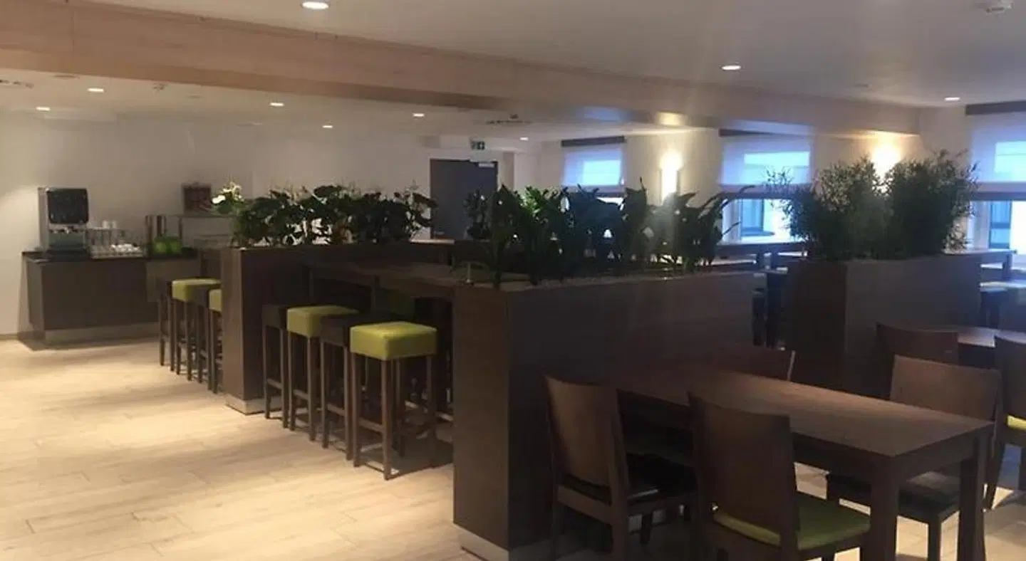 Novina Sleep Inn Herzogenaurach Bar