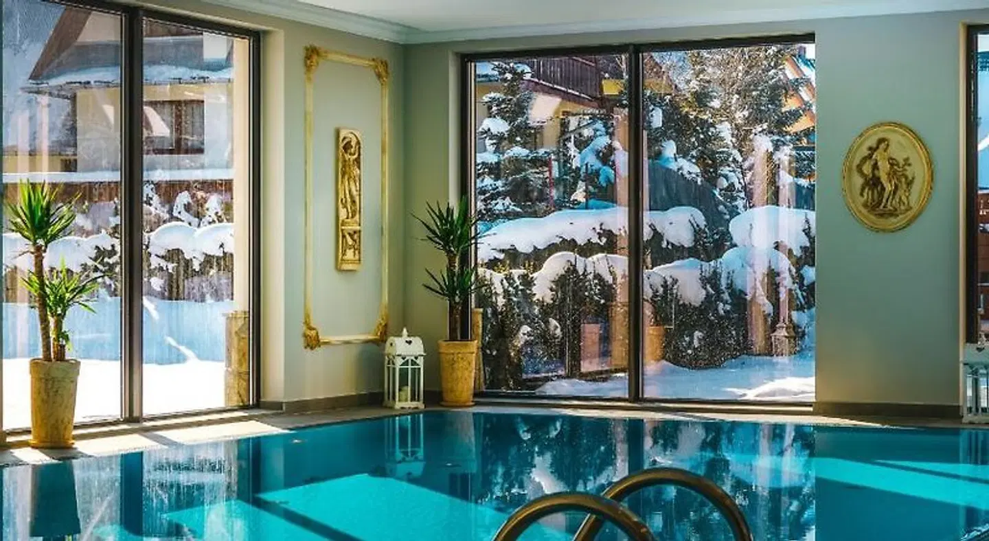 Hotel Paryski Art & Business Hallenbad