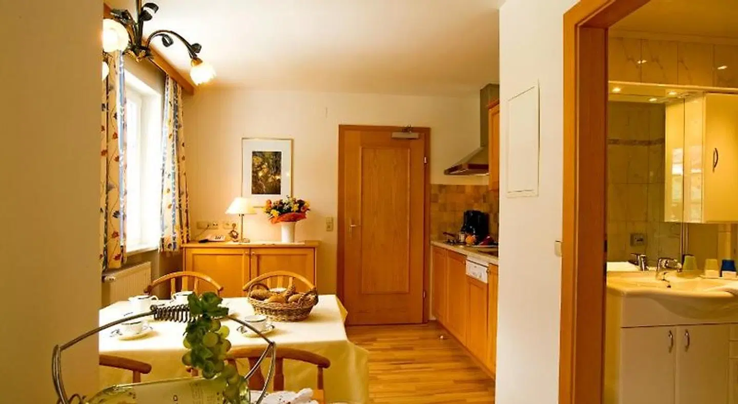 Rauscher ROOM_EXAMPLE