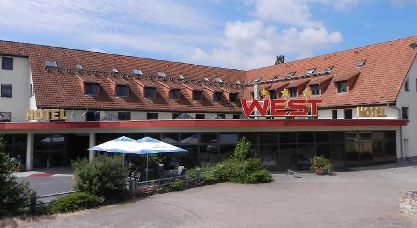 WEST Hotel Radebeul EXTERIOR
