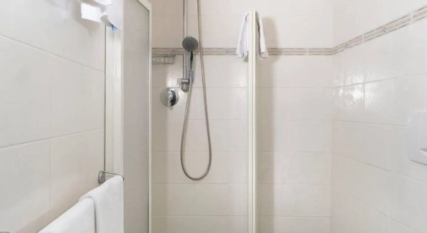 Hotel Sampaoli Badezimmer