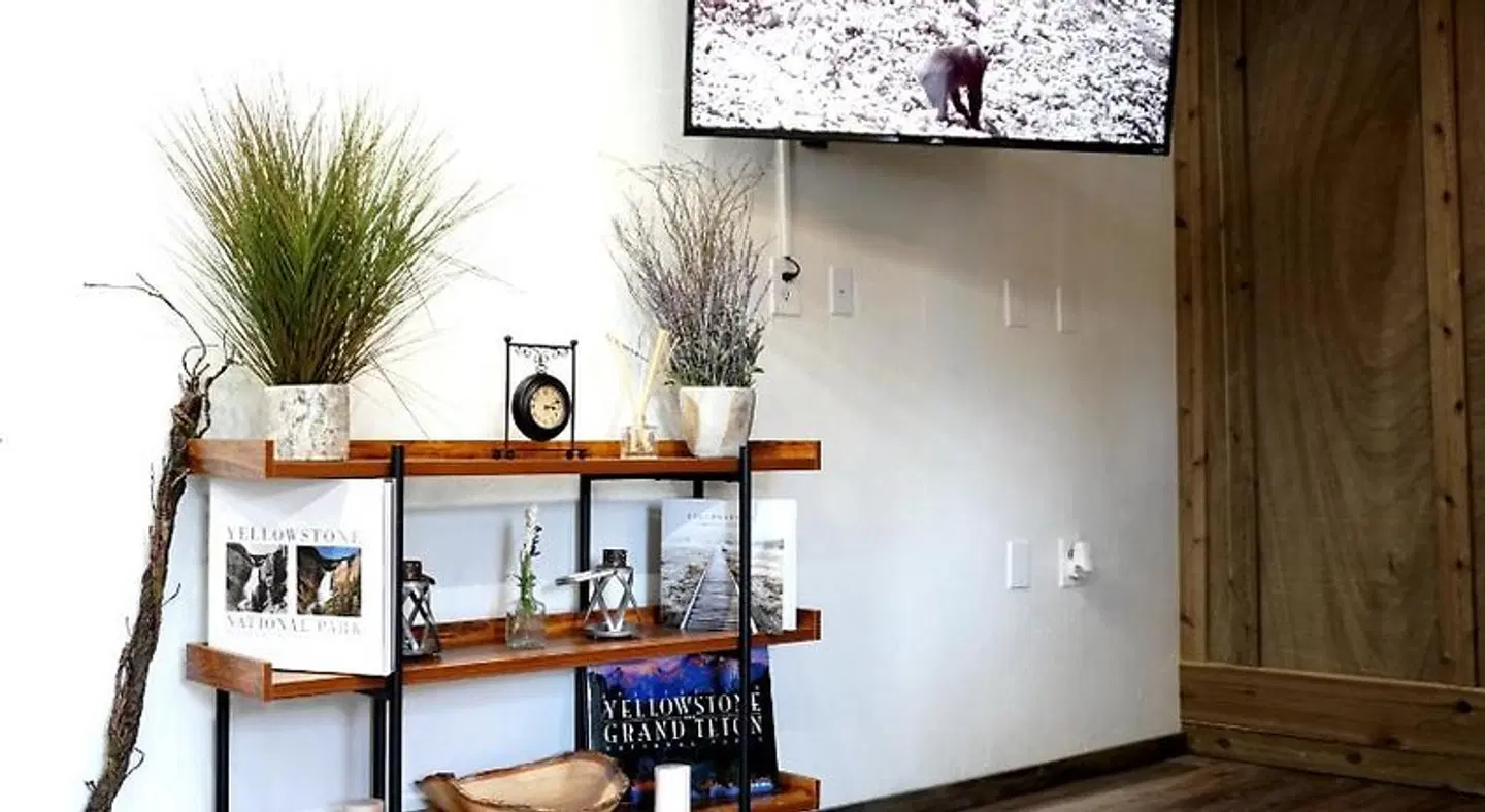 The Aspen Condos ROOM_EXAMPLE